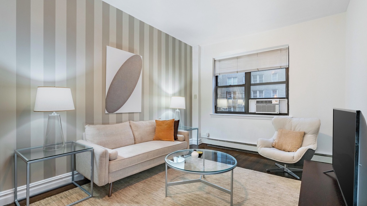 Photo of Livingroom in Central Park West