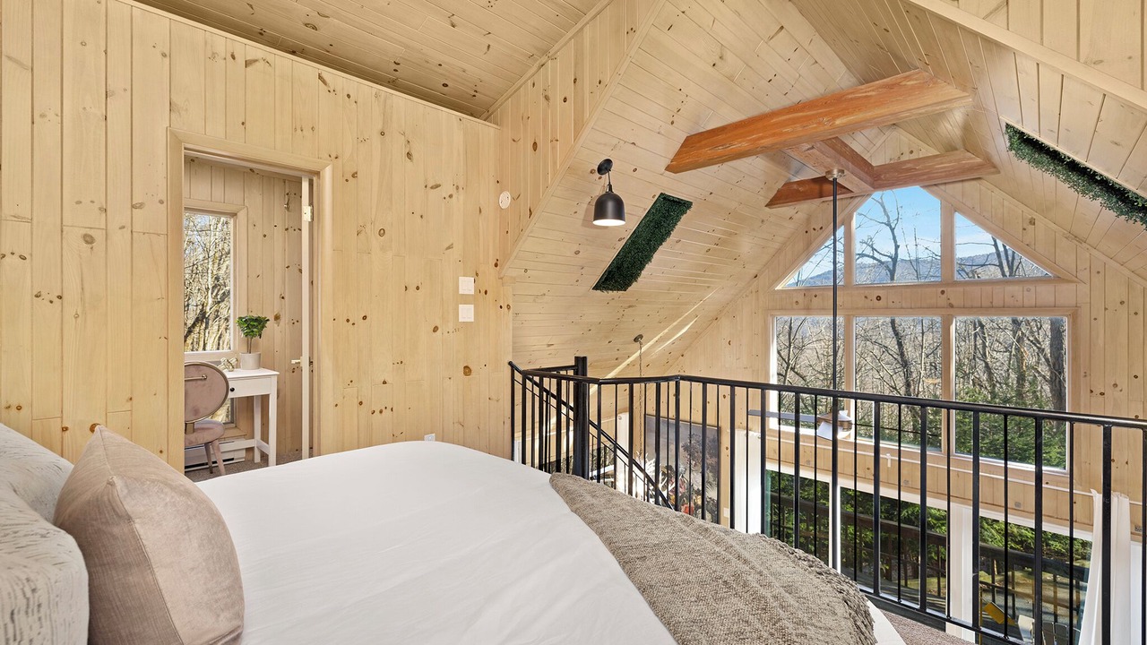 Photo of Bedroom in Seven Devils