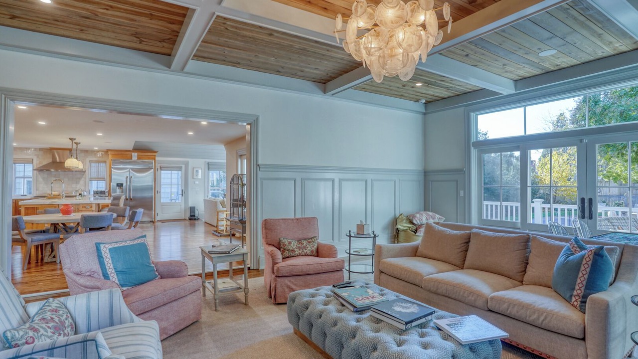 Photo of Livingroom in Historic District