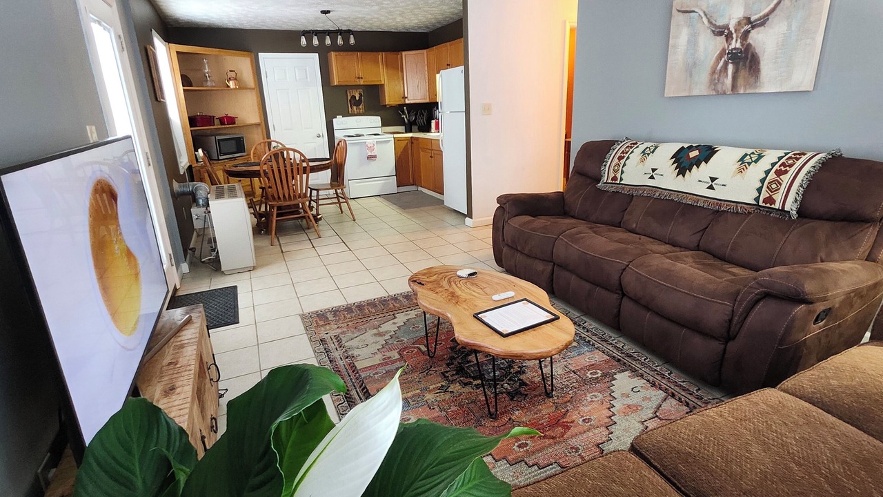 Photo of Livingroom in Ashley Oaks