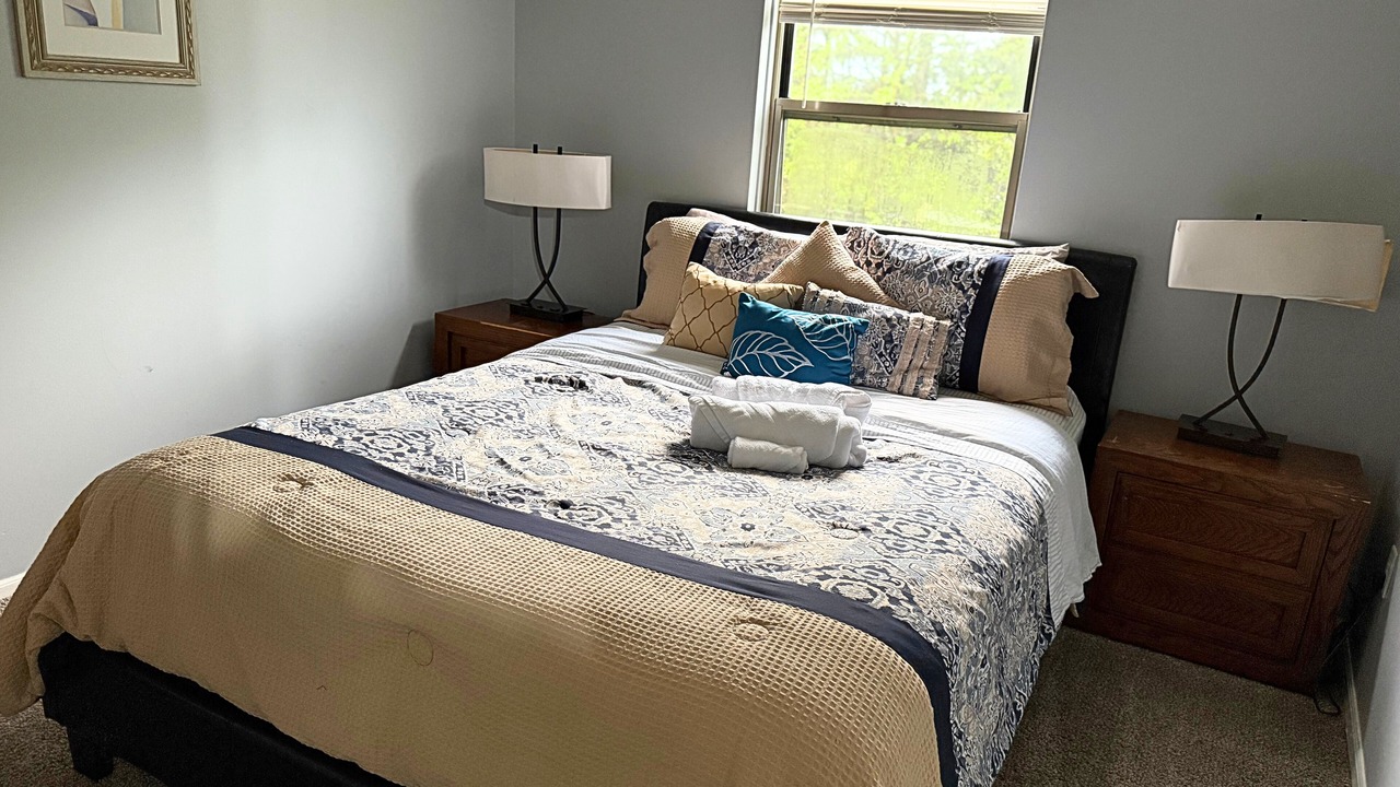 Photo of Bedroom in Grove City