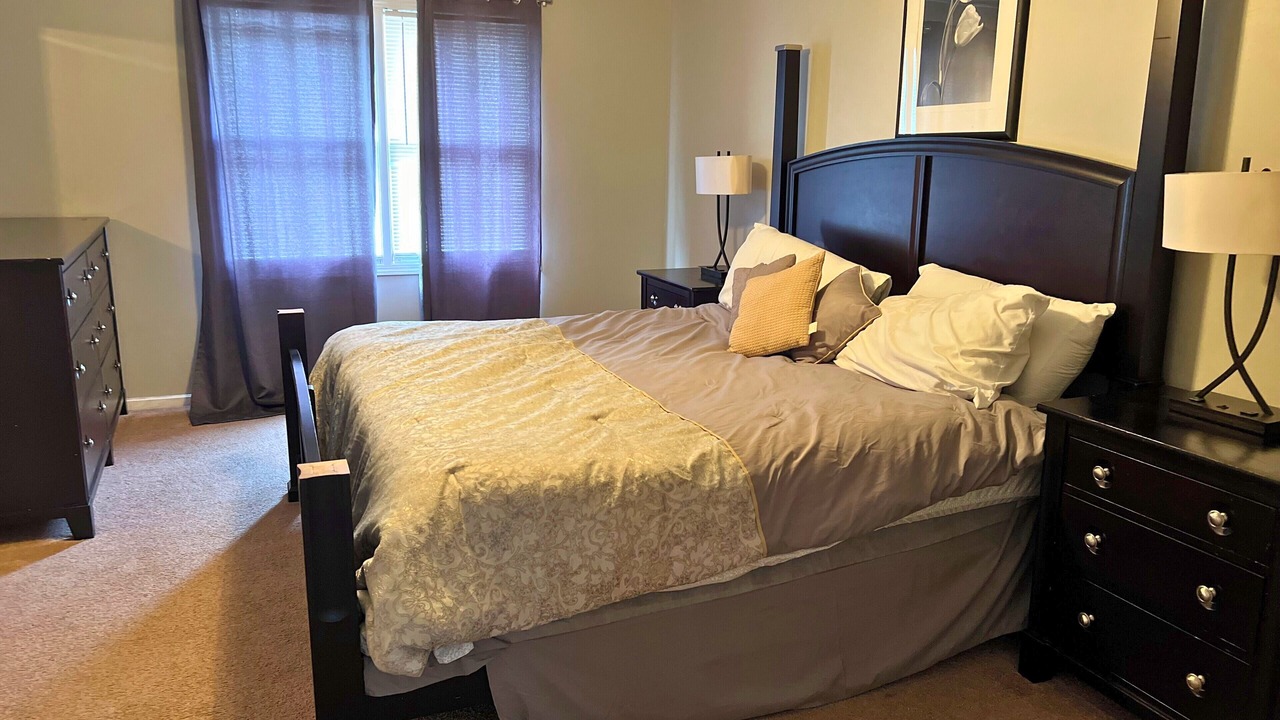 Photo of Bedroom in Grove City
