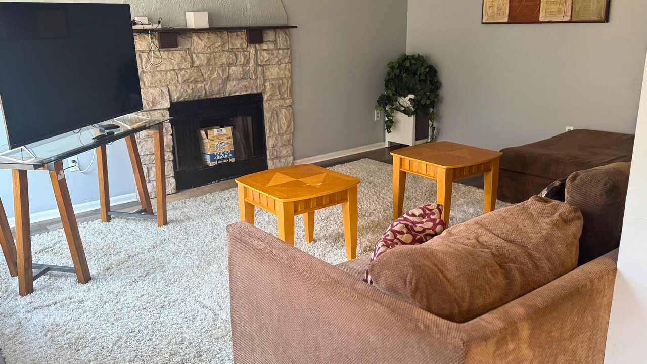 Photo of Livingroom in Grove City