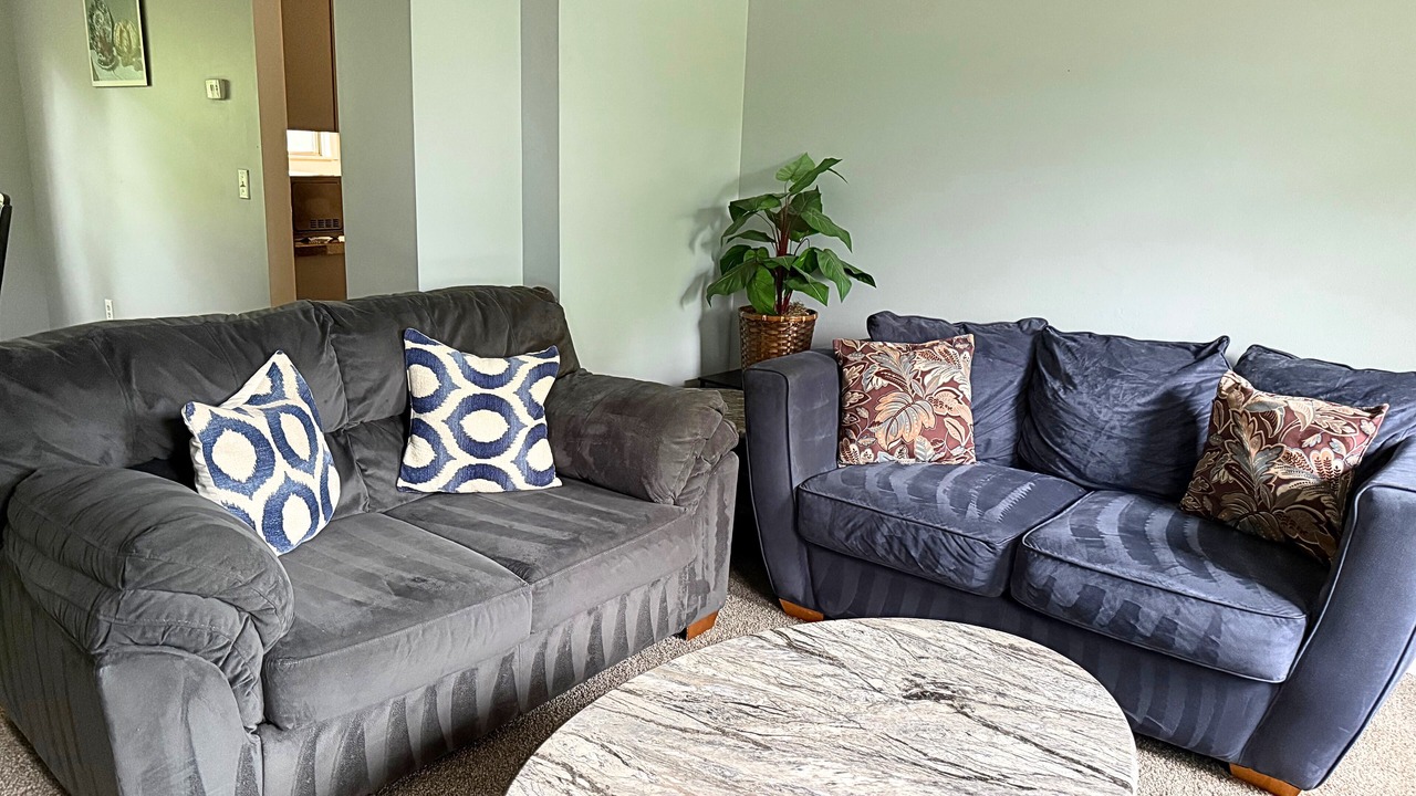Photo of Livingroom in Grove City