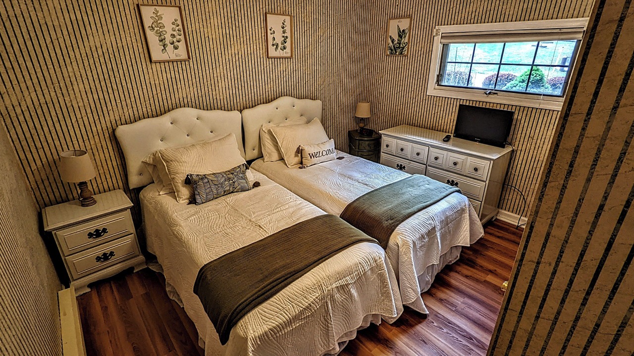 Photo of Bedroom in Lakeville