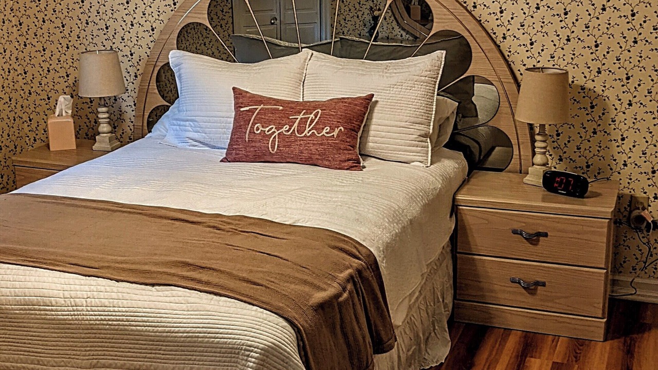 Photo of Bedroom in Lakeville