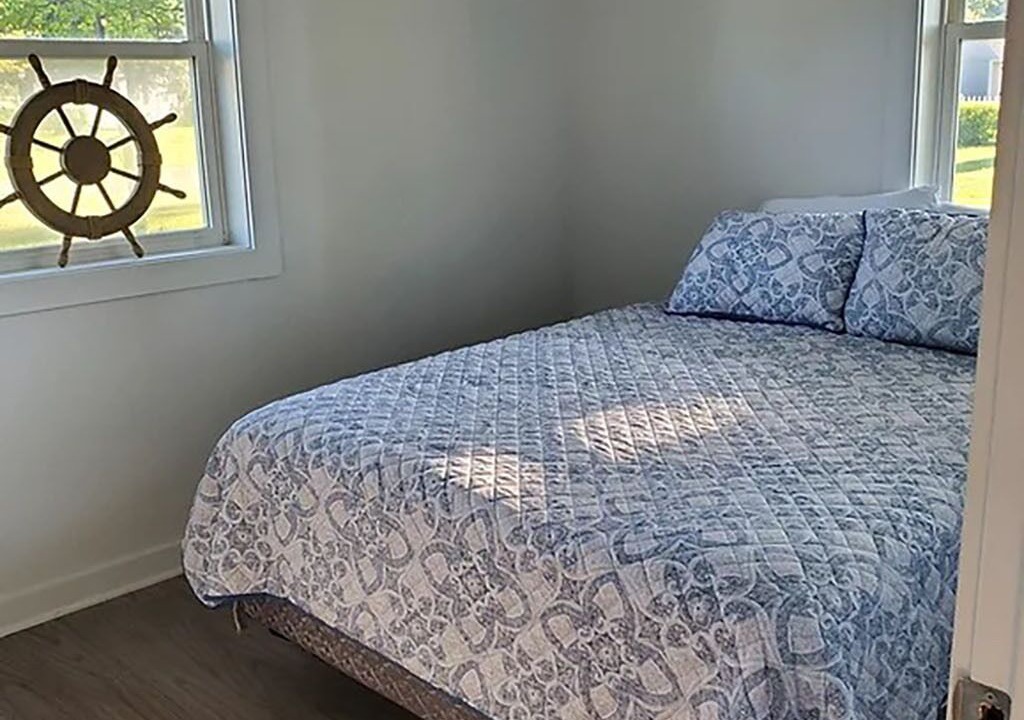 Photo of Bedroom in Madison-on-the-Lake