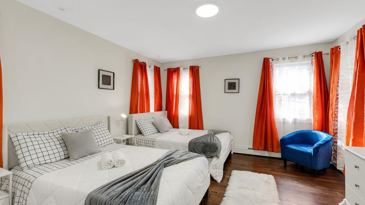 Photo of Bedroom in Weequahic