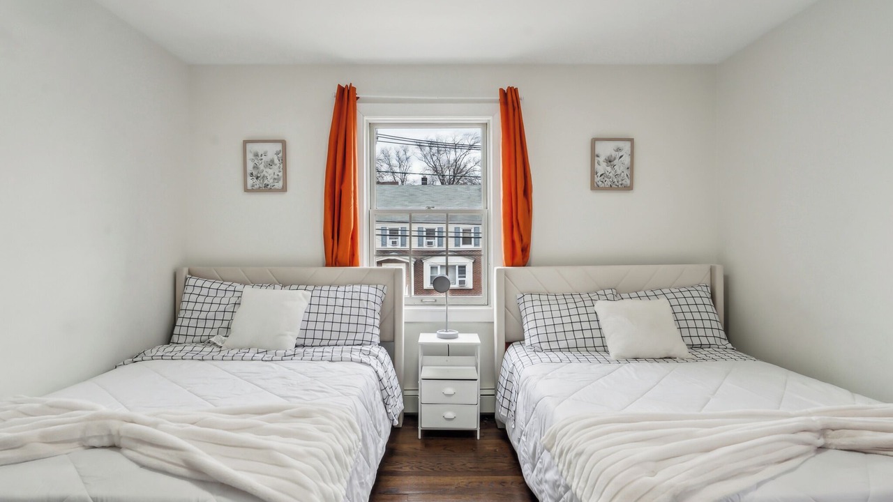 Photo of Bedroom in Weequahic