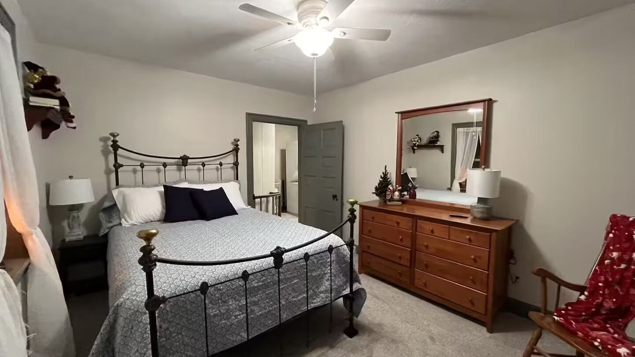 Photo of Bedroom in Zelienople
