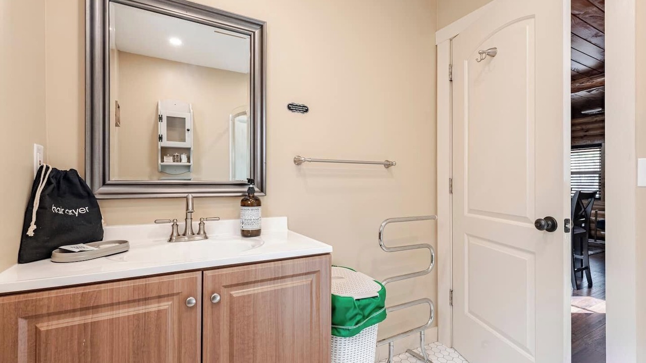 Photo of Bathroom in White Mills