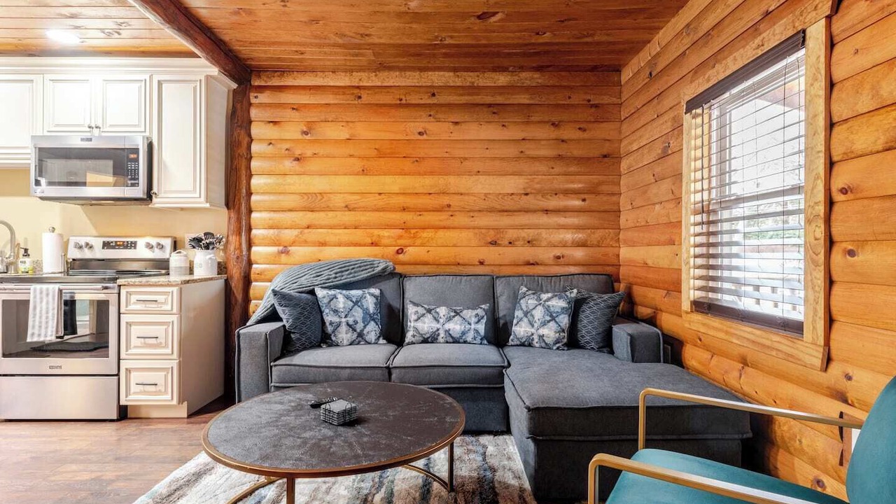 Photo of Livingroom in White Mills