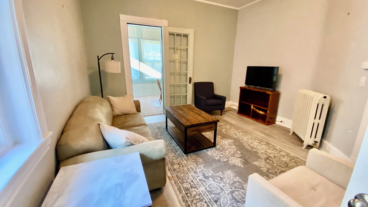 Photo of Livingroom in Erie