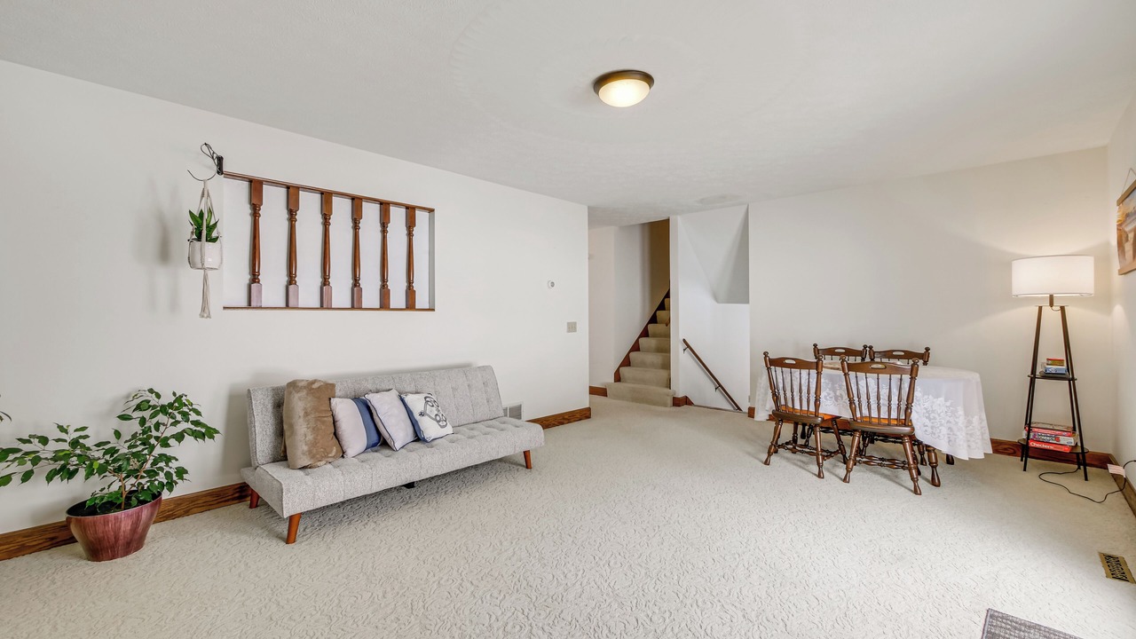 Photo of Livingroom in Sugarcreek