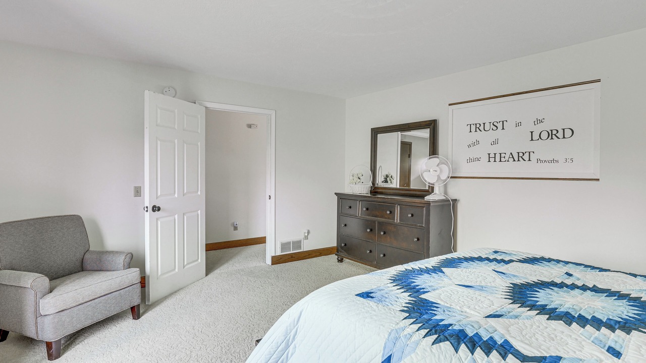 Photo of Bedroom in Sugarcreek