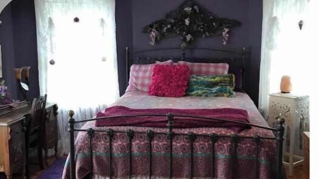 Photo of Bedroom in Staatsburg