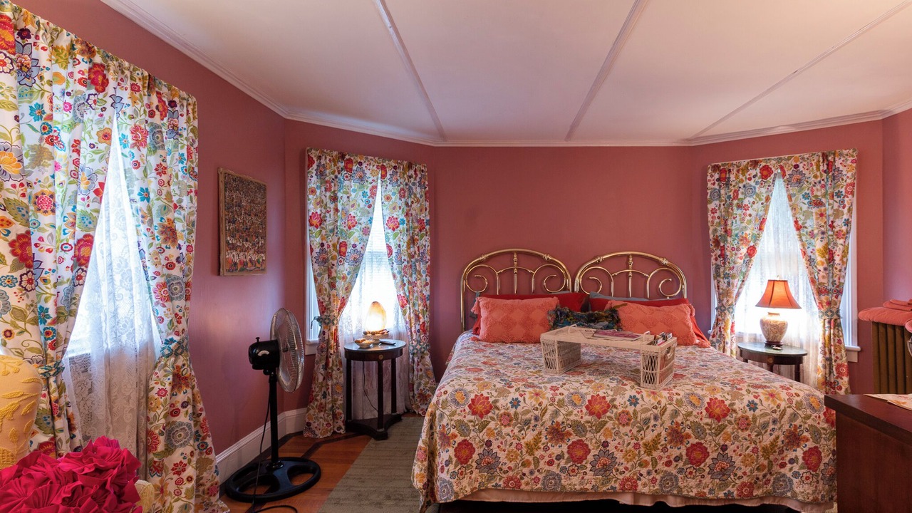 Photo of Bedroom in Staatsburg