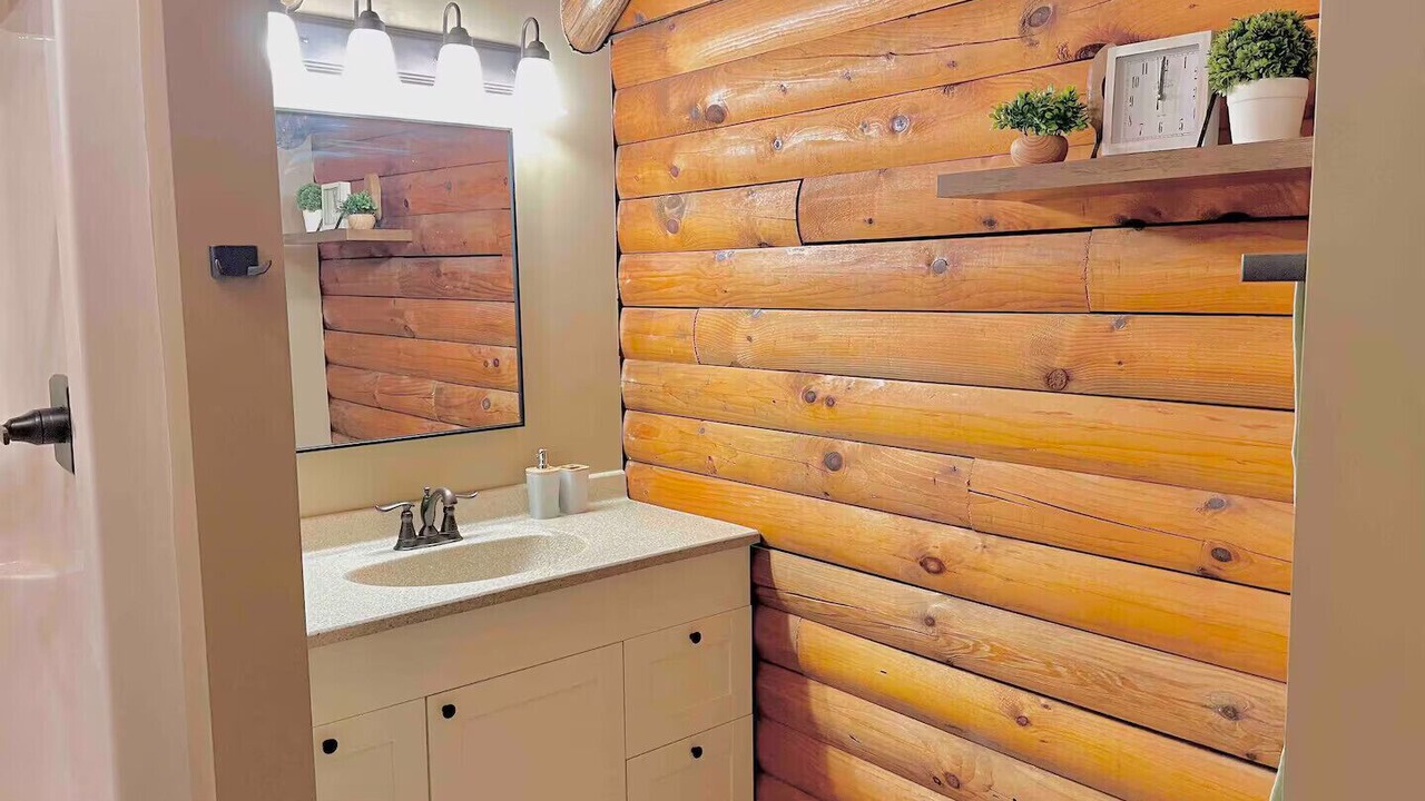 Photo of Bathroom in Bladensburg