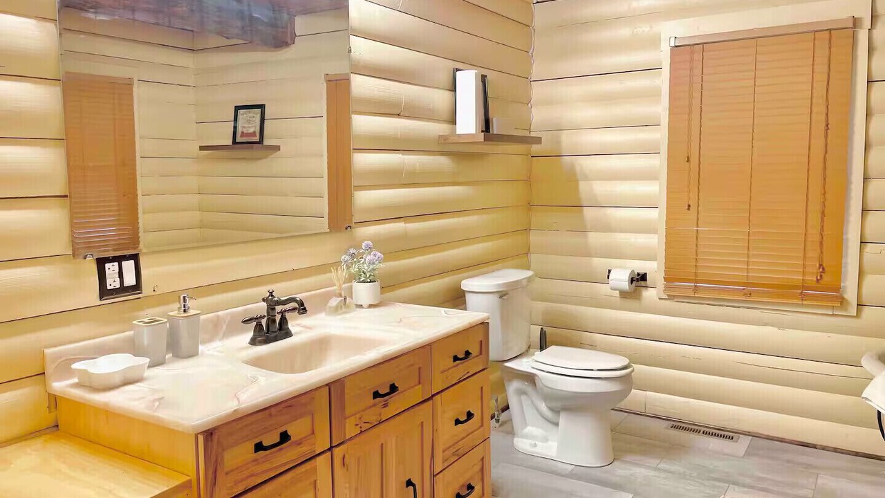 Photo of Bathroom in Bladensburg