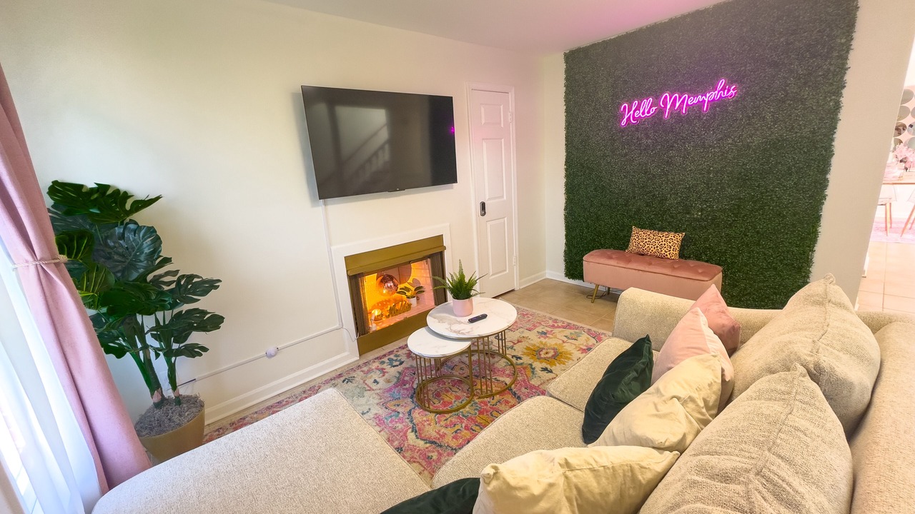 Photo of Livingroom in University District