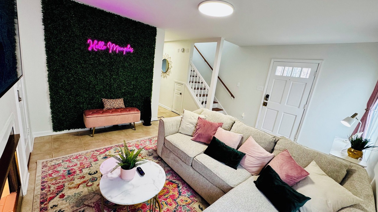 Photo of Livingroom in University District