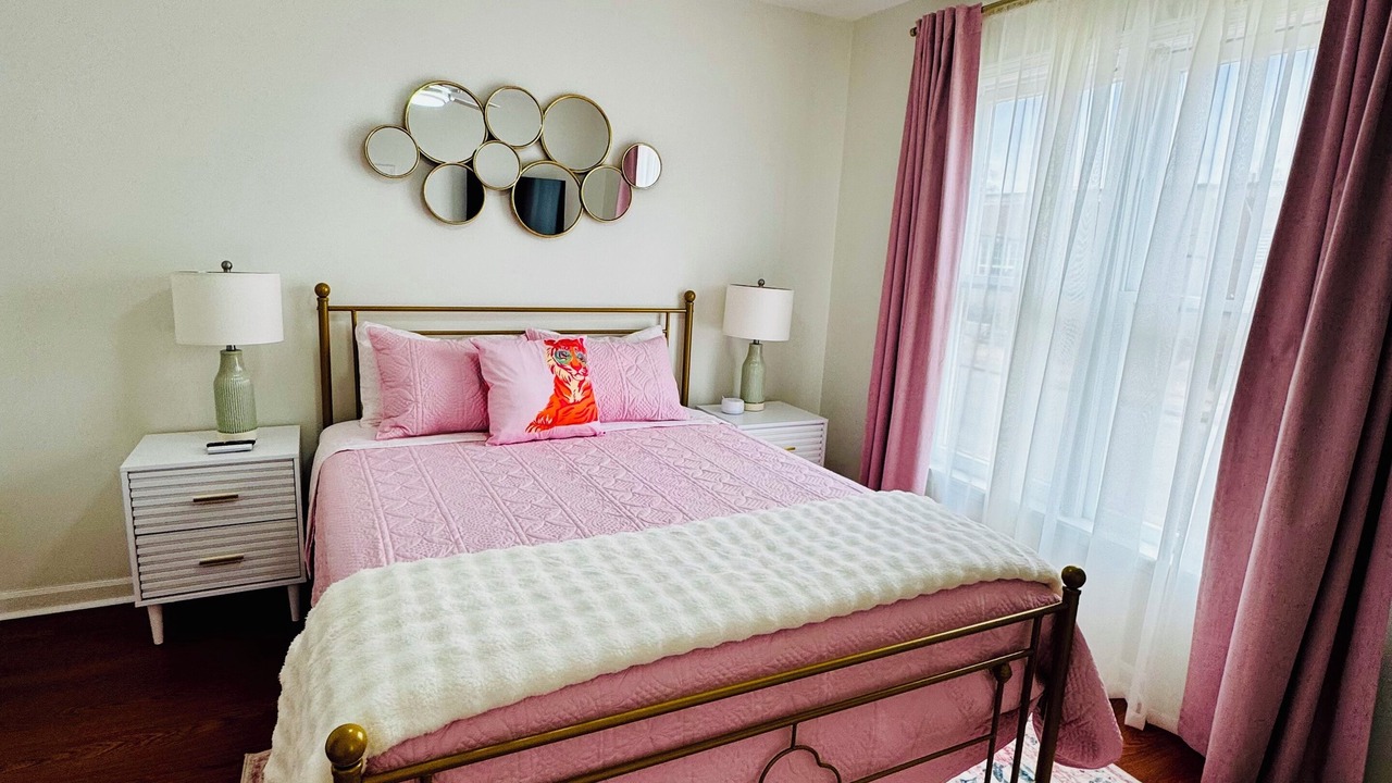 Photo of Bedroom in University District