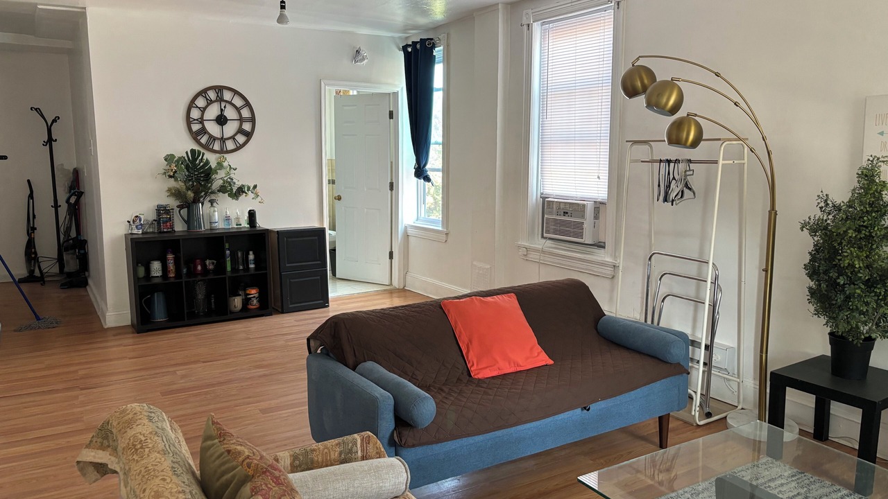 Photo of Livingroom in Olney-Oak Lane
