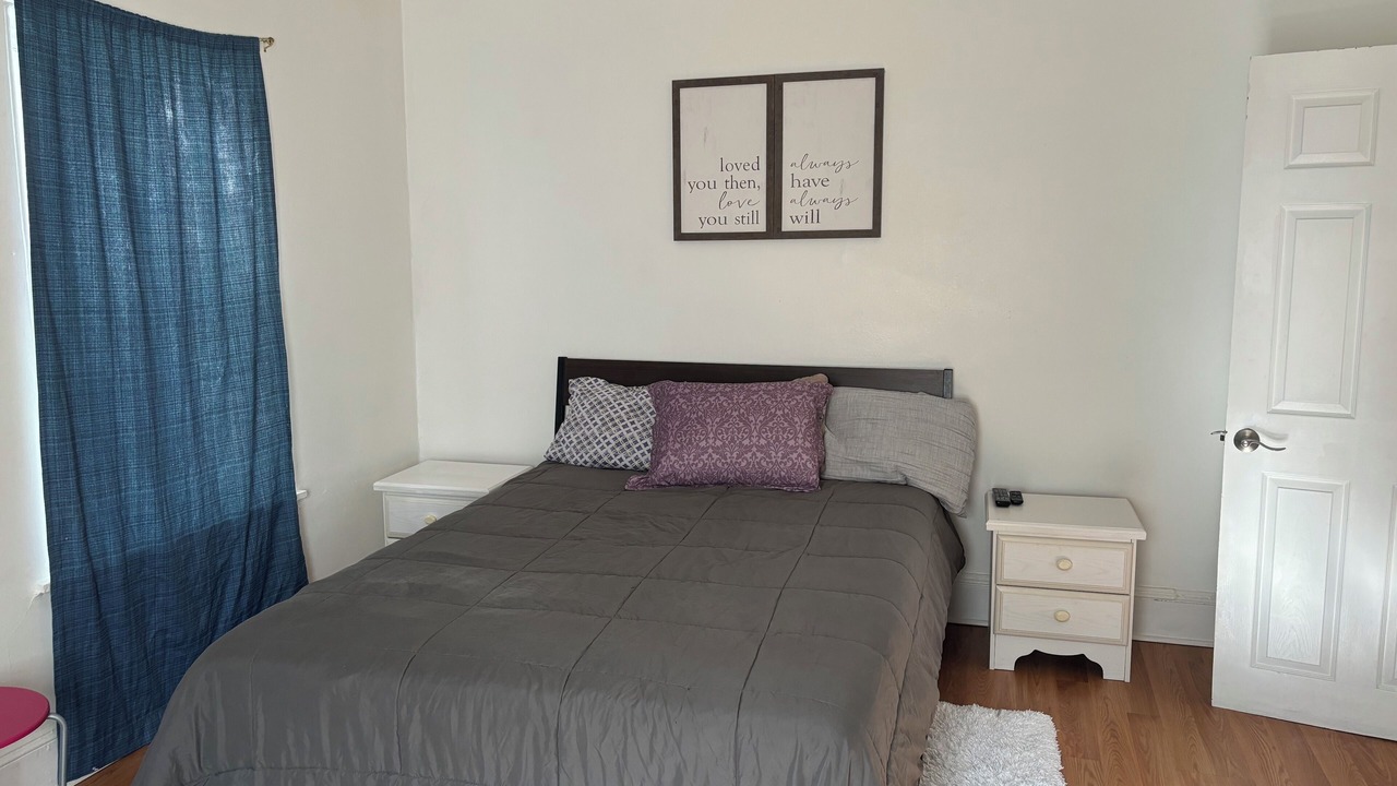 Photo of Bedroom in Olney-Oak Lane
