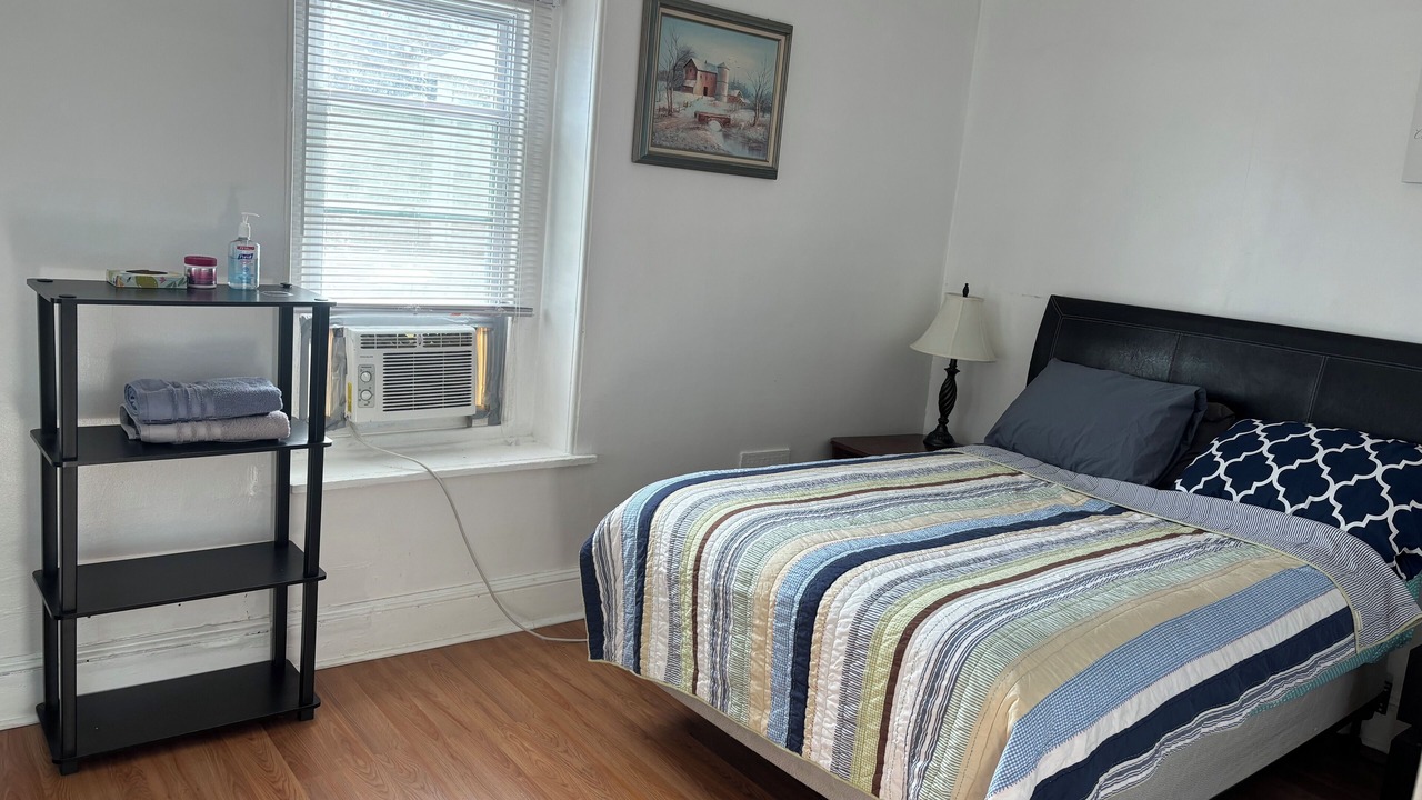 Photo of Bedroom in Olney-Oak Lane