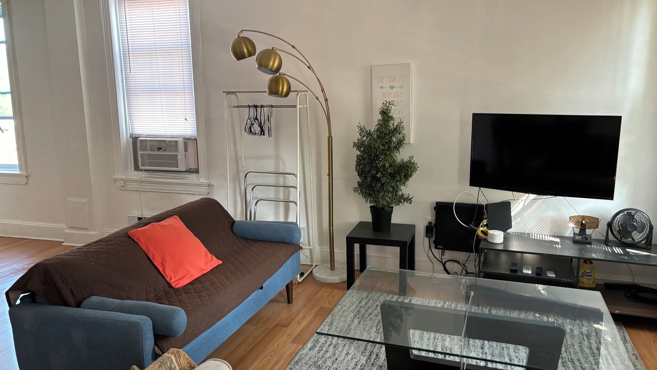 Photo of Livingroom in Olney-Oak Lane