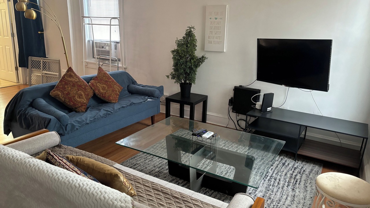 Photo of Livingroom in Olney-Oak Lane