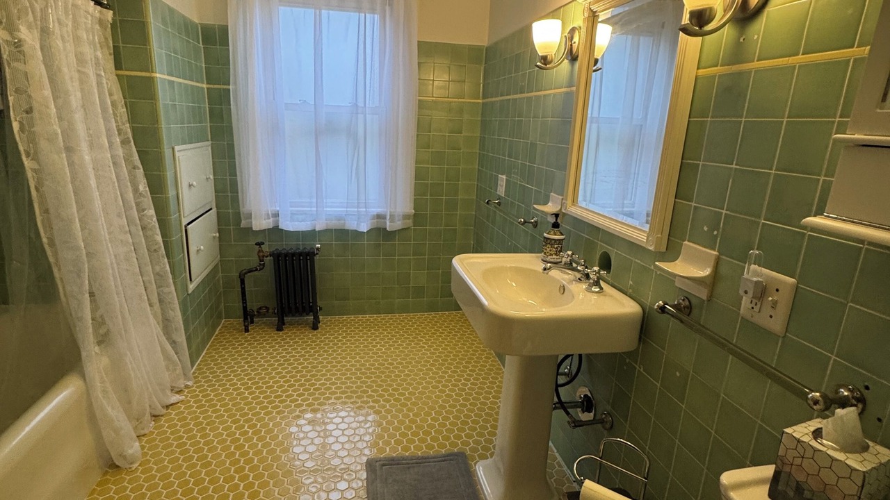 Photo of Bathroom in Reno