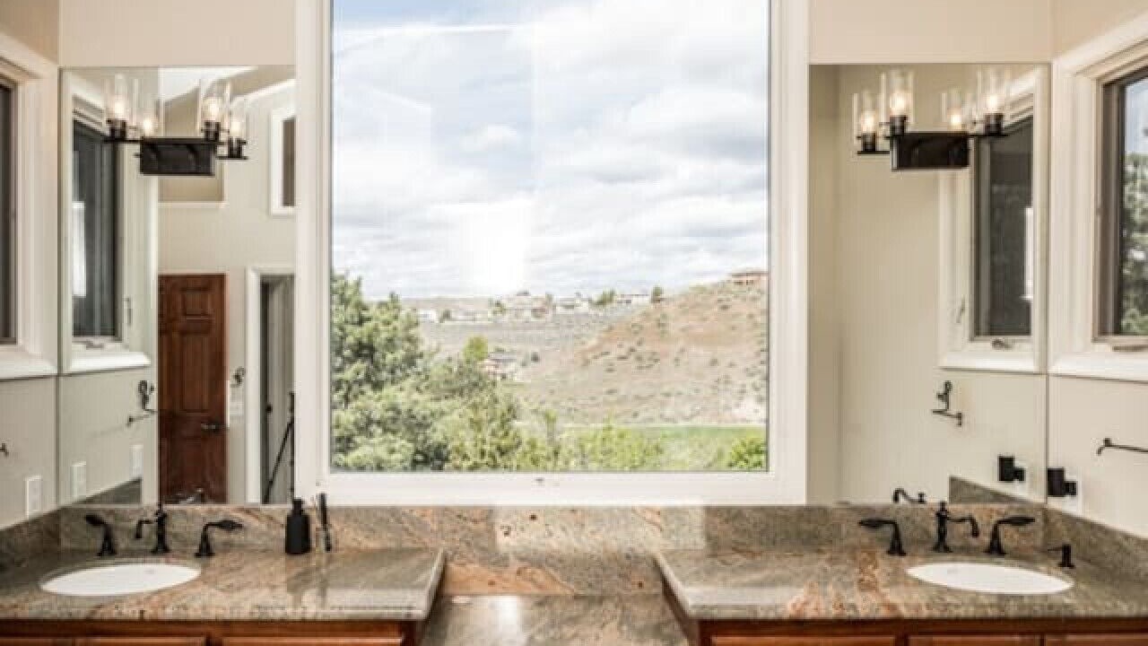 Photo of Bathroom in Highlands
