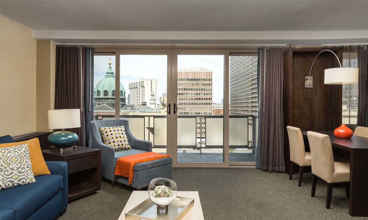 Photo of Livingroom in Center City