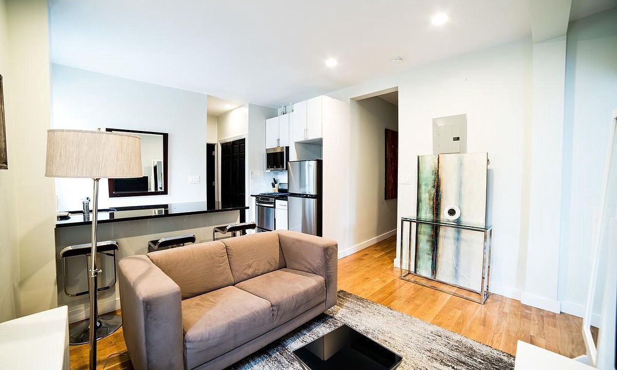 Photo of Livingroom in Ukrainian Village