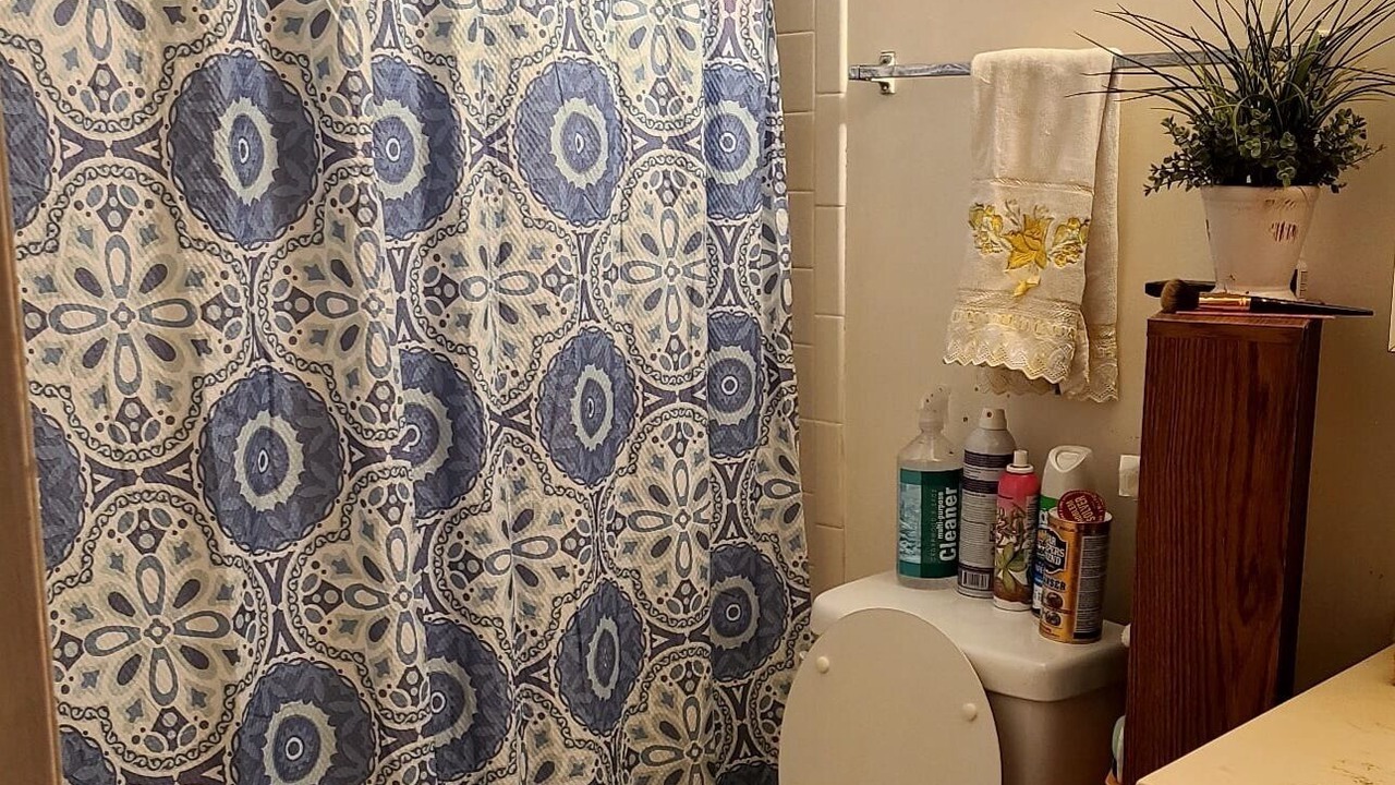 Photo of Bathroom in Fairland