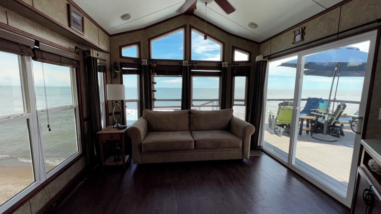 Photo of Livingroom in Oak Harbor