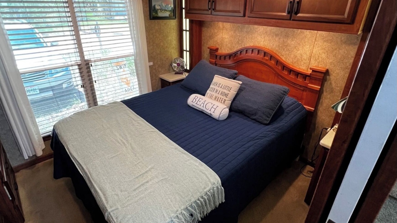 Photo of Bedroom in Oak Harbor