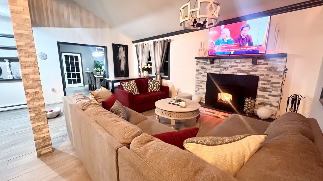 Photo of Livingroom in East Stroudsburg