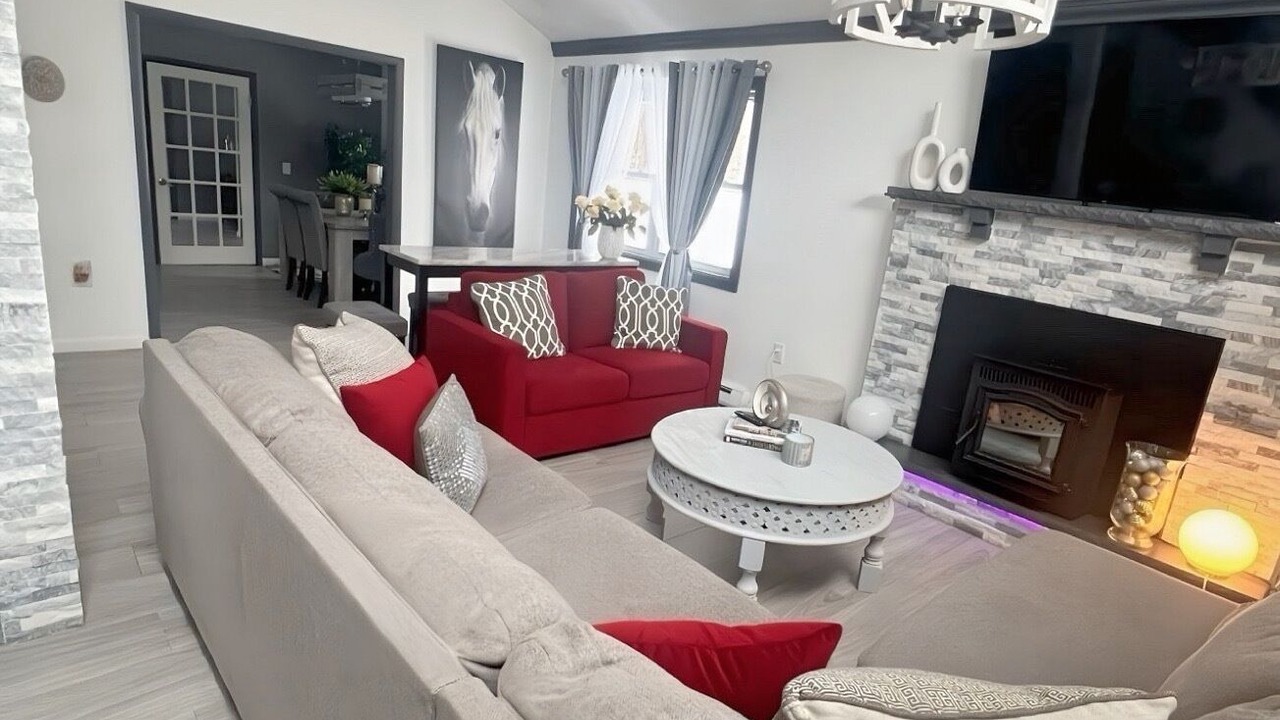 Photo of Livingroom in East Stroudsburg