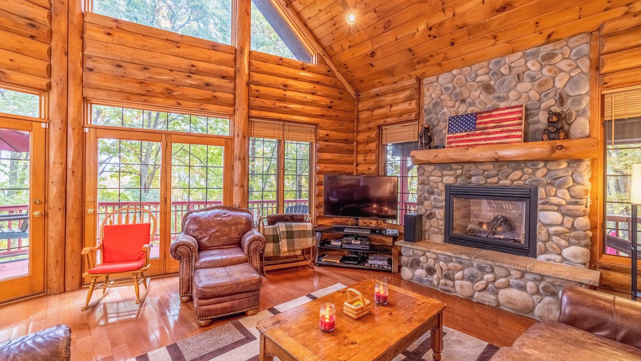 Photo of Livingroom in Slatyfork Farm