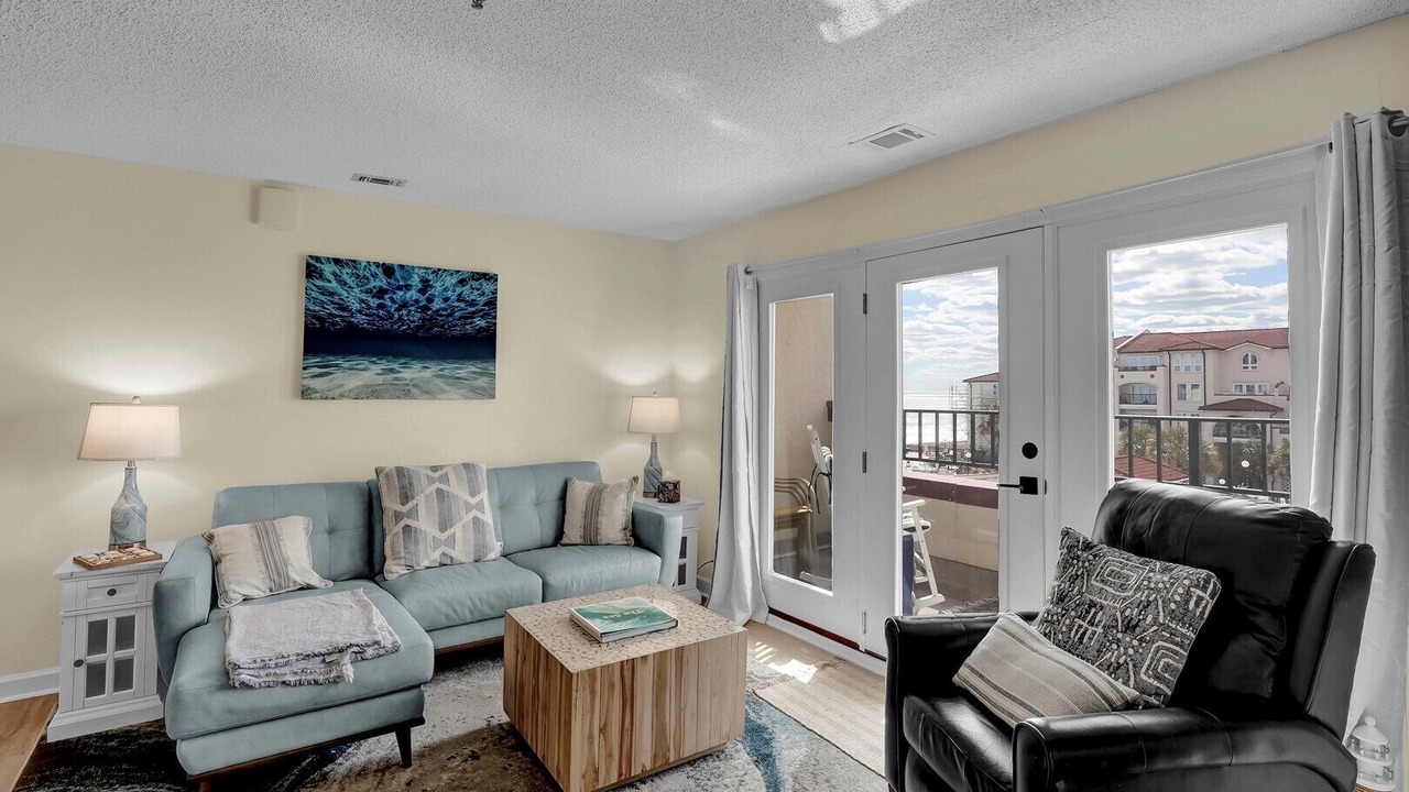 Photo of Livingroom in McCutcheon Field