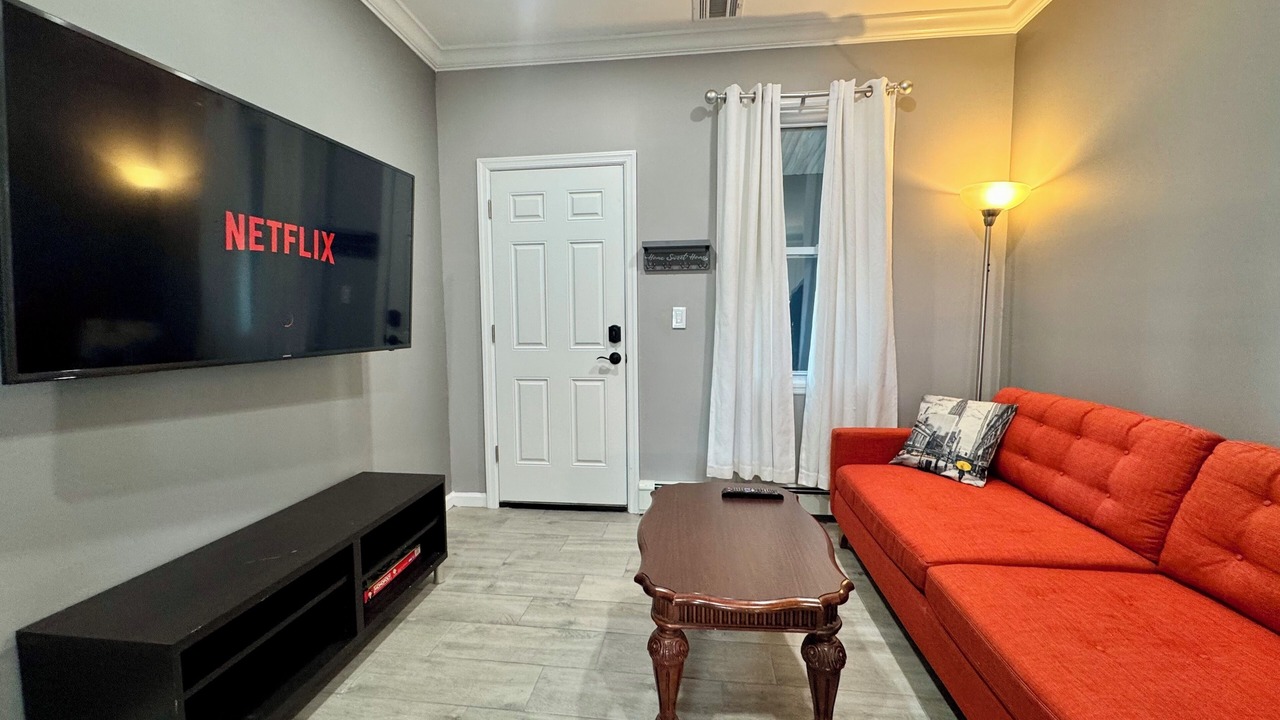 Photo of Livingroom in Ampere