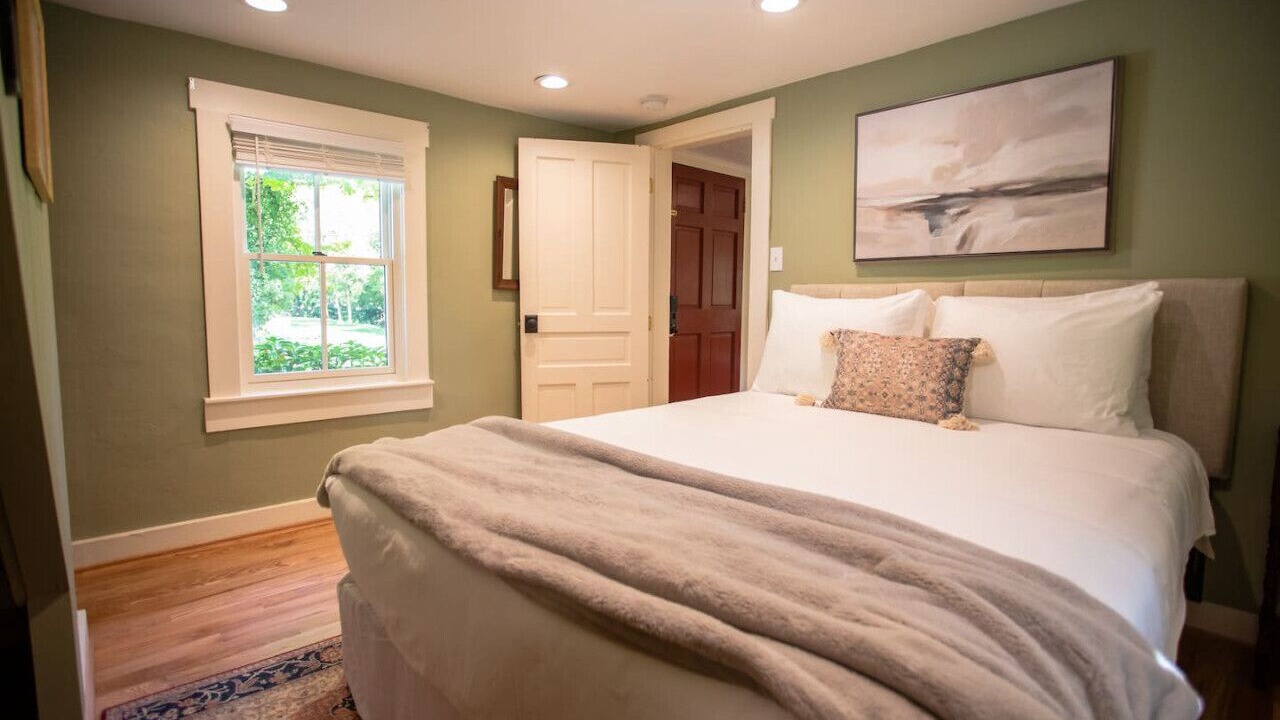 Photo of Bedroom in Shepherdstown