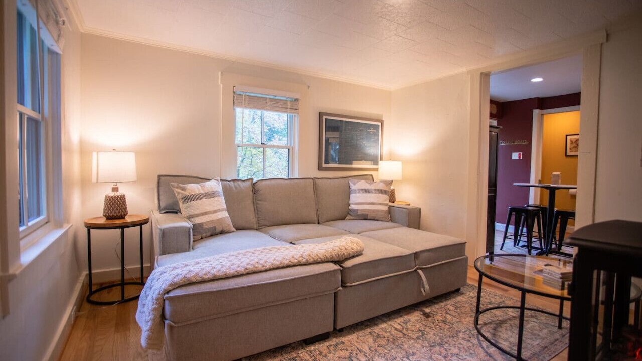 Photo of Livingroom in Shepherdstown