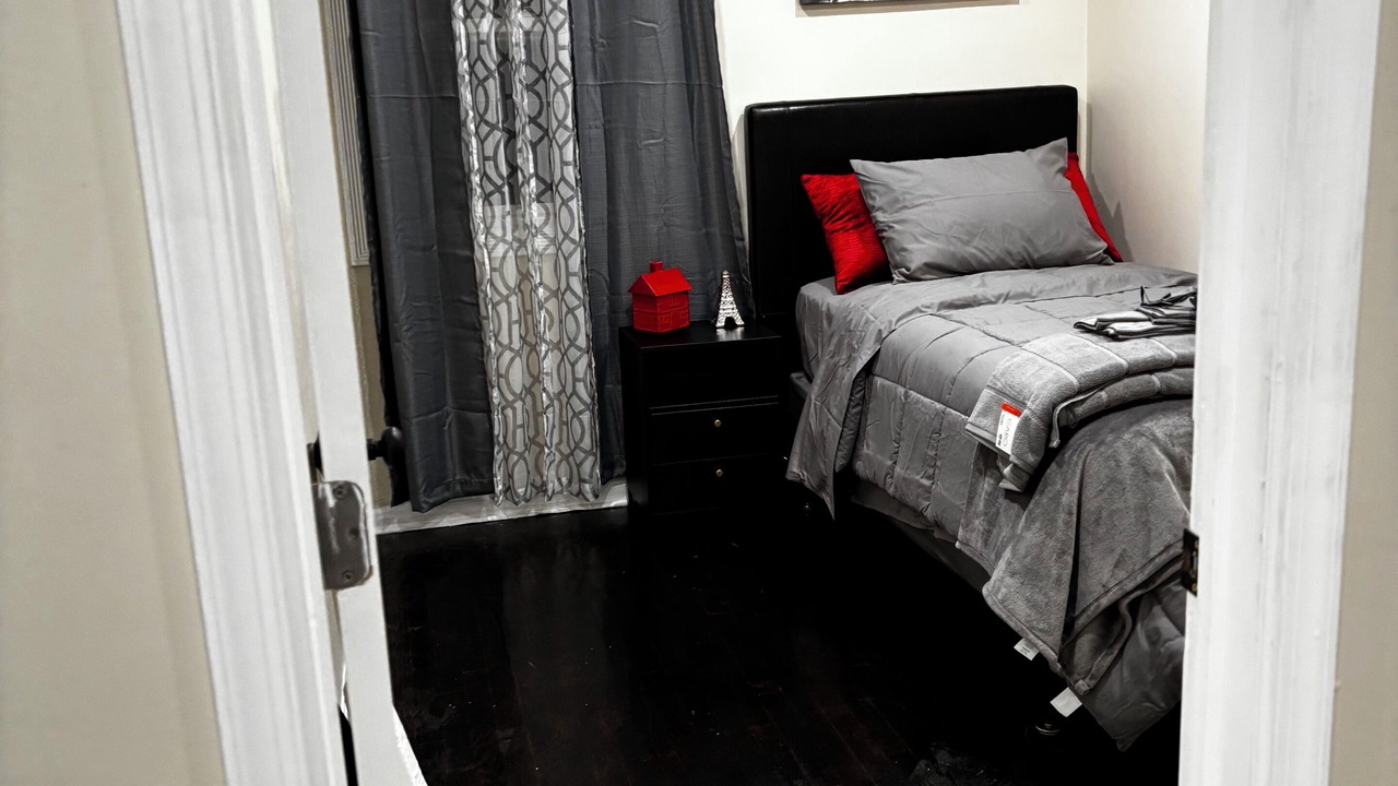Photo of Bedroom in Bowleys Quarters