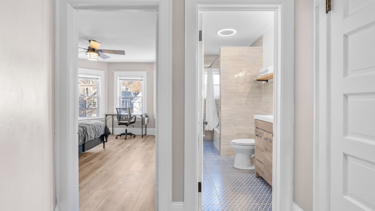 Photo of Bedroom in Detroit - Shoreway