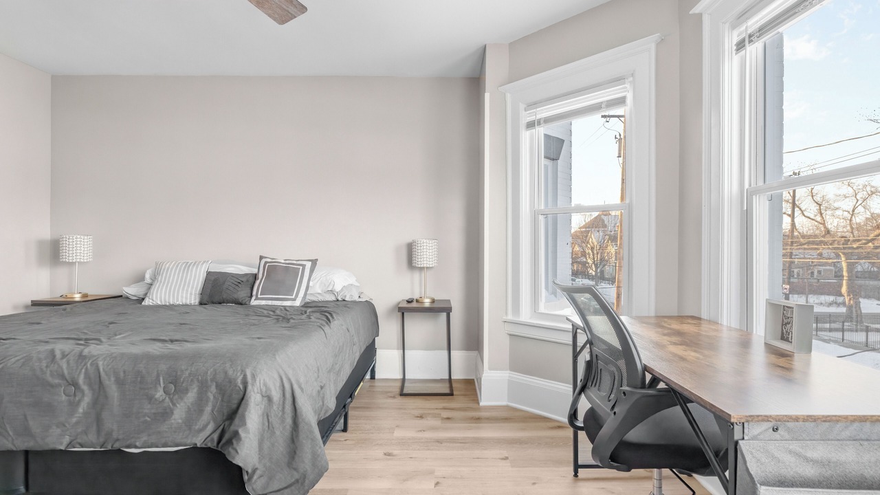 Photo of Bedroom in Detroit - Shoreway