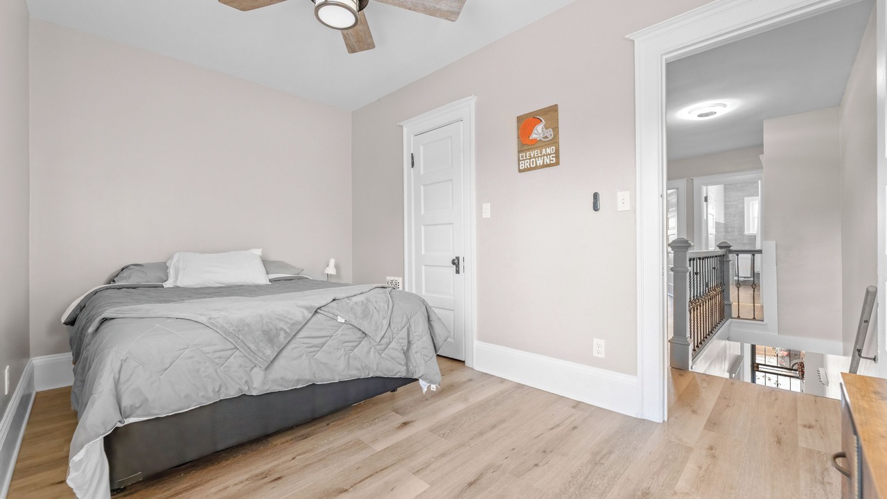 Photo of Bedroom in Detroit - Shoreway