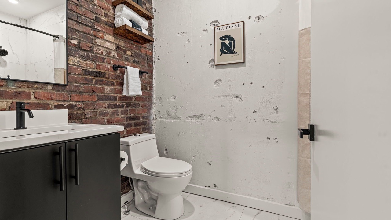 Photo of Bathroom in Old City